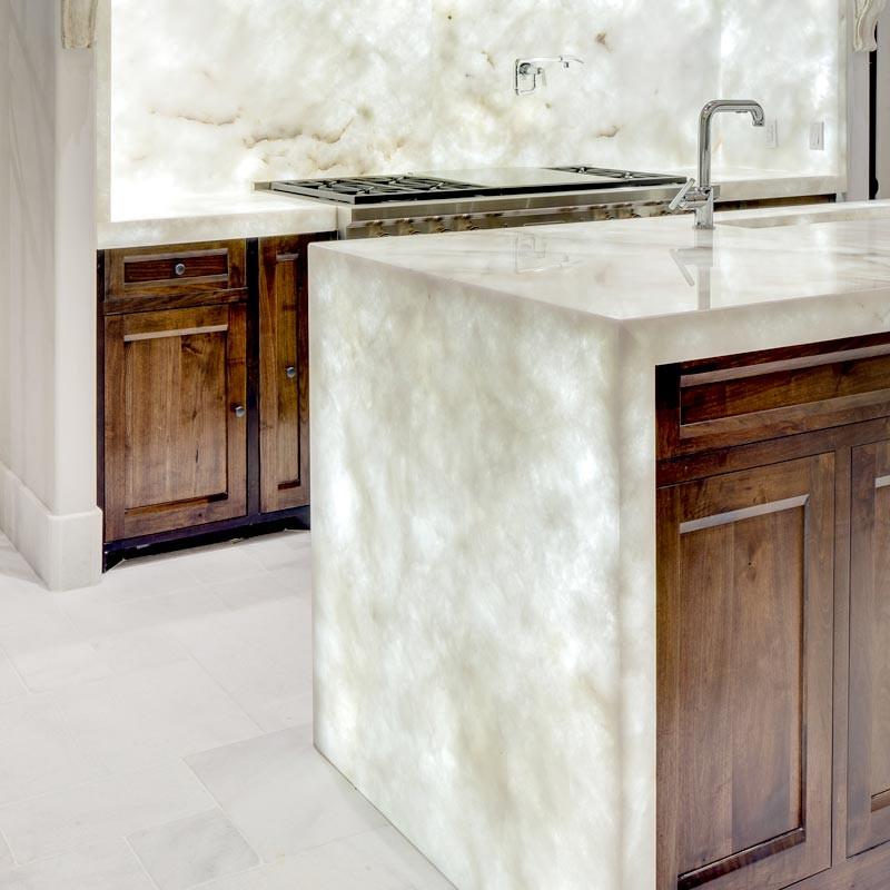 Ilot cuisine avec lumière LED en granit Quartzite Sensa® Cristalo