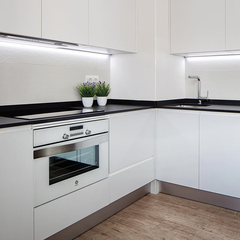 Cuisine sur-mesure en Dekton Domoos