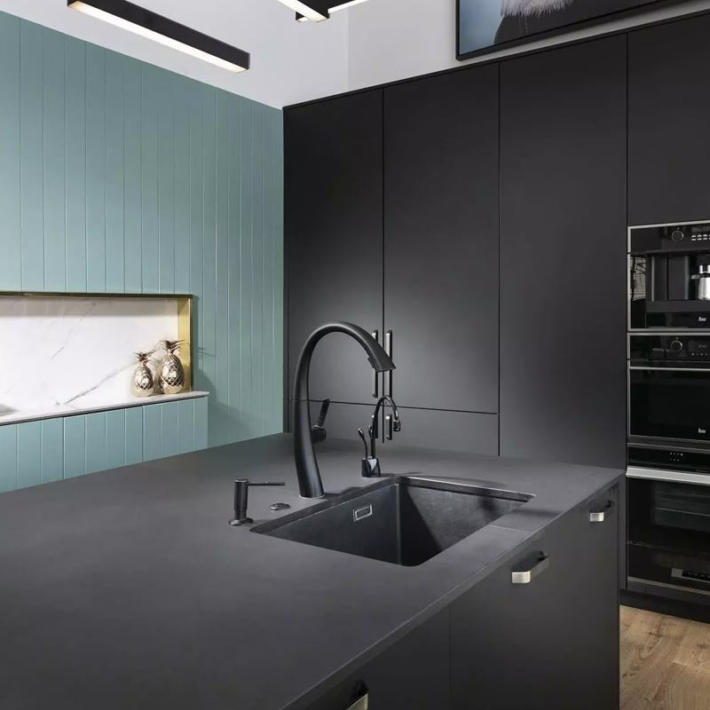 Plan de travail sur-mesure en Dekton Domoos