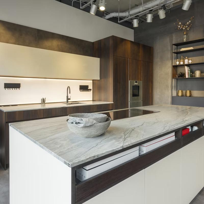 Plan de travail sur-mesure en granit sensa Platino by Cosentino