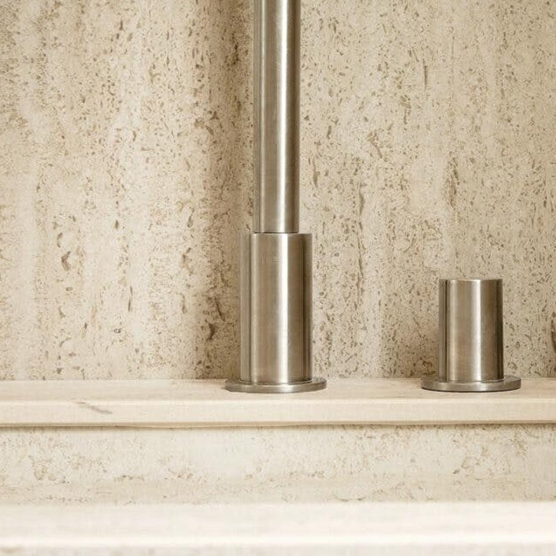 Zoom plan de travail cuisine sur mesure en Dekton PietraKdoe TK06 Marmorio